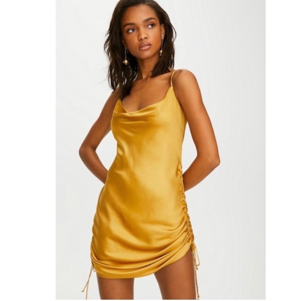 Aritzia Wilfred Y2K Only Ruched Slip Dress Gold size XS